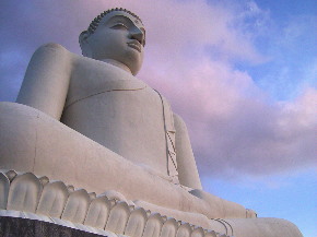 クルネーガラ・ロック頂上の大仏像